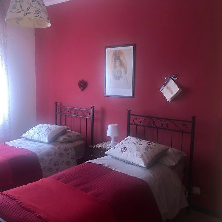 Apartment Montebello Парма Экстерьер фото